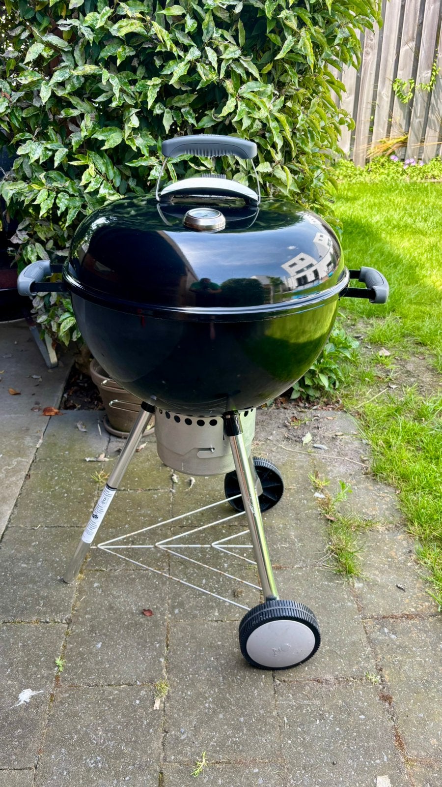 Weber Original Kettle Premium 47 cm, Tuin en Terras, Houtskoolbarbecues, Ophalen, Gebruikt, Met accessoires
