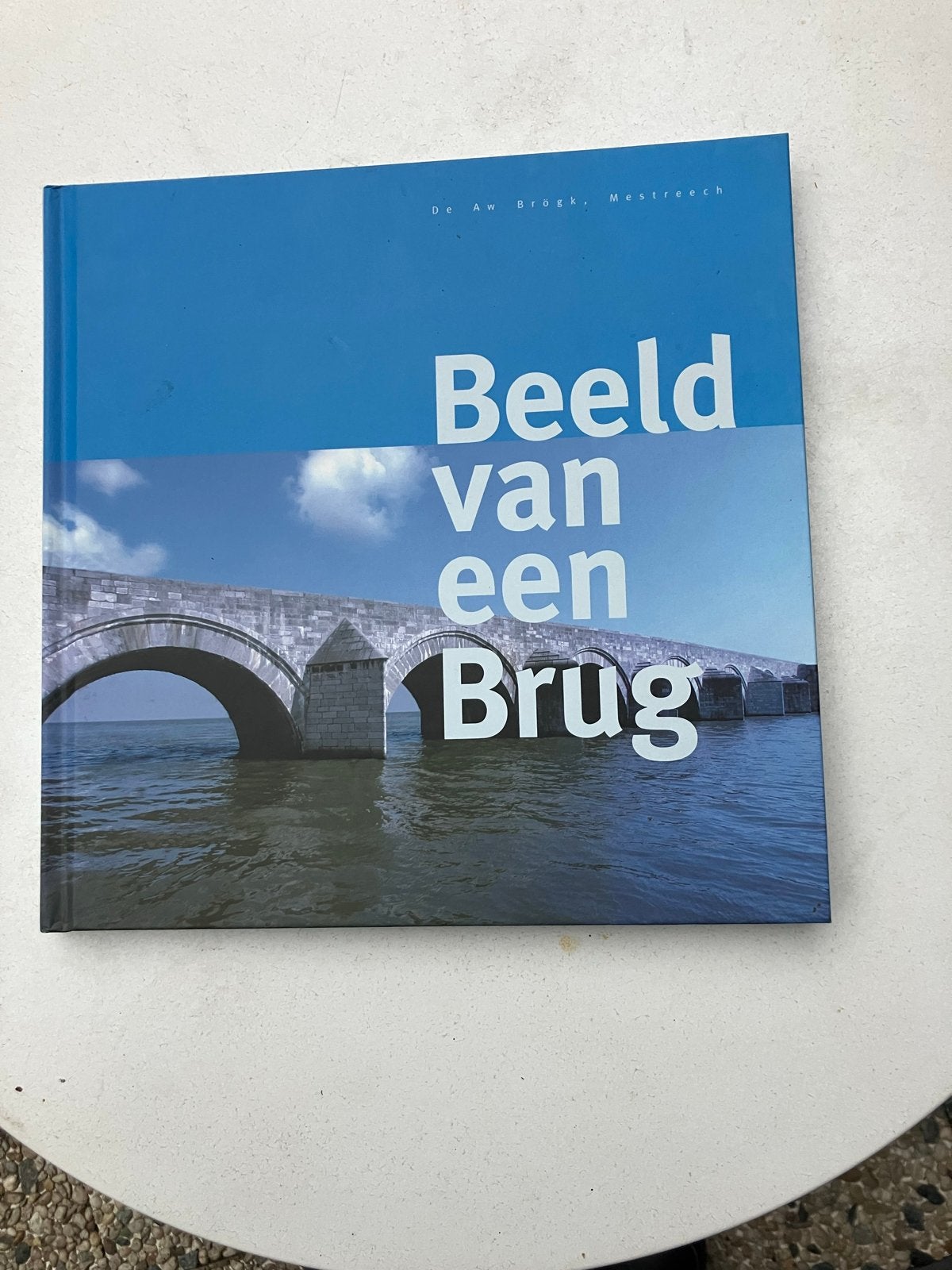 Beeld van een Brug - De Aw Brogk, Mestreech, Ophalen, Zo goed als nieuw, Nederland