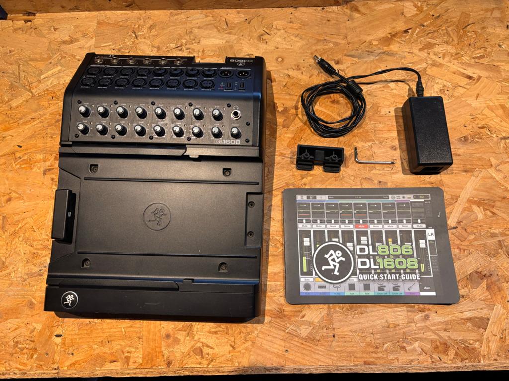 Mackie DL1608 Digitale Mixer voor iPad, Ophalen of Verzenden, Zo goed als nieuw, 10 tot 20 kanalen, Microfooningang