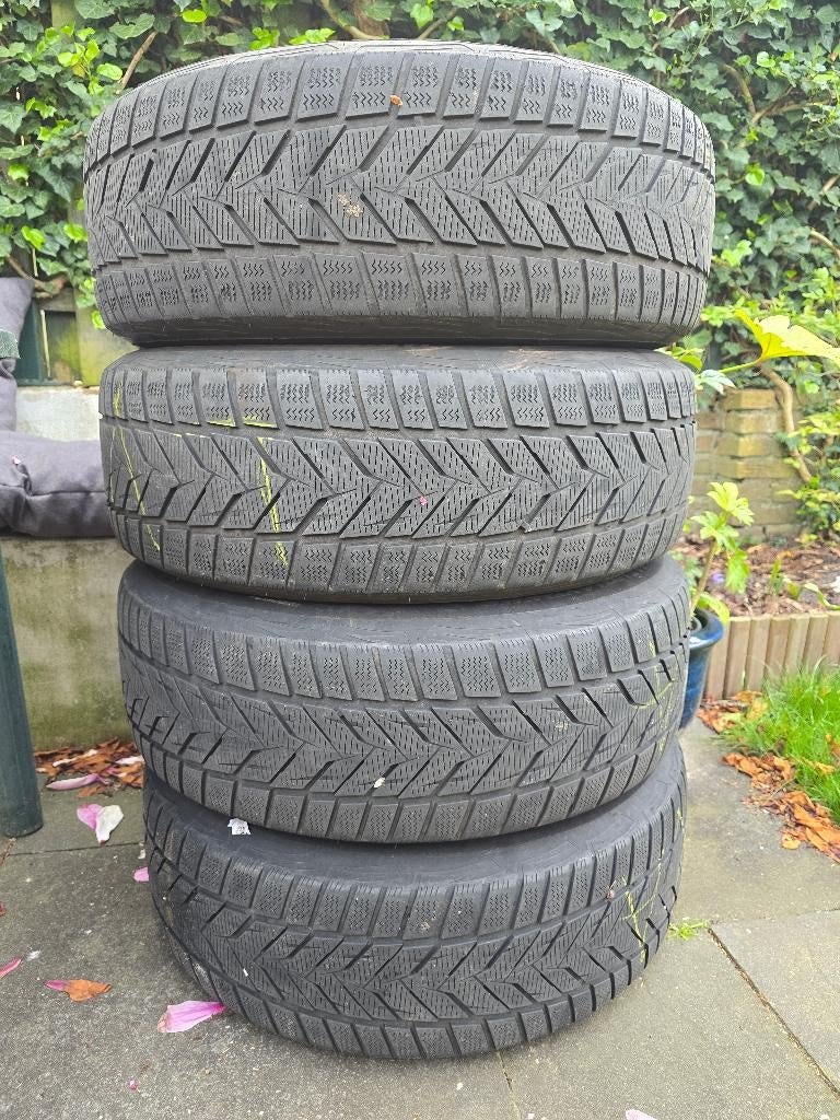 Mitsibushi Outlander PHEV banden + velgen 225/55 R18, Ophalen, 18 inch, Gebruikt, Banden en Velgen