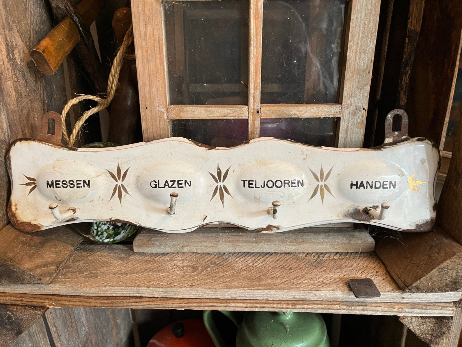 Vintage Emaille Handdoekenrekje met Tekst - Oud en Charmant, Ophalen of Verzenden
