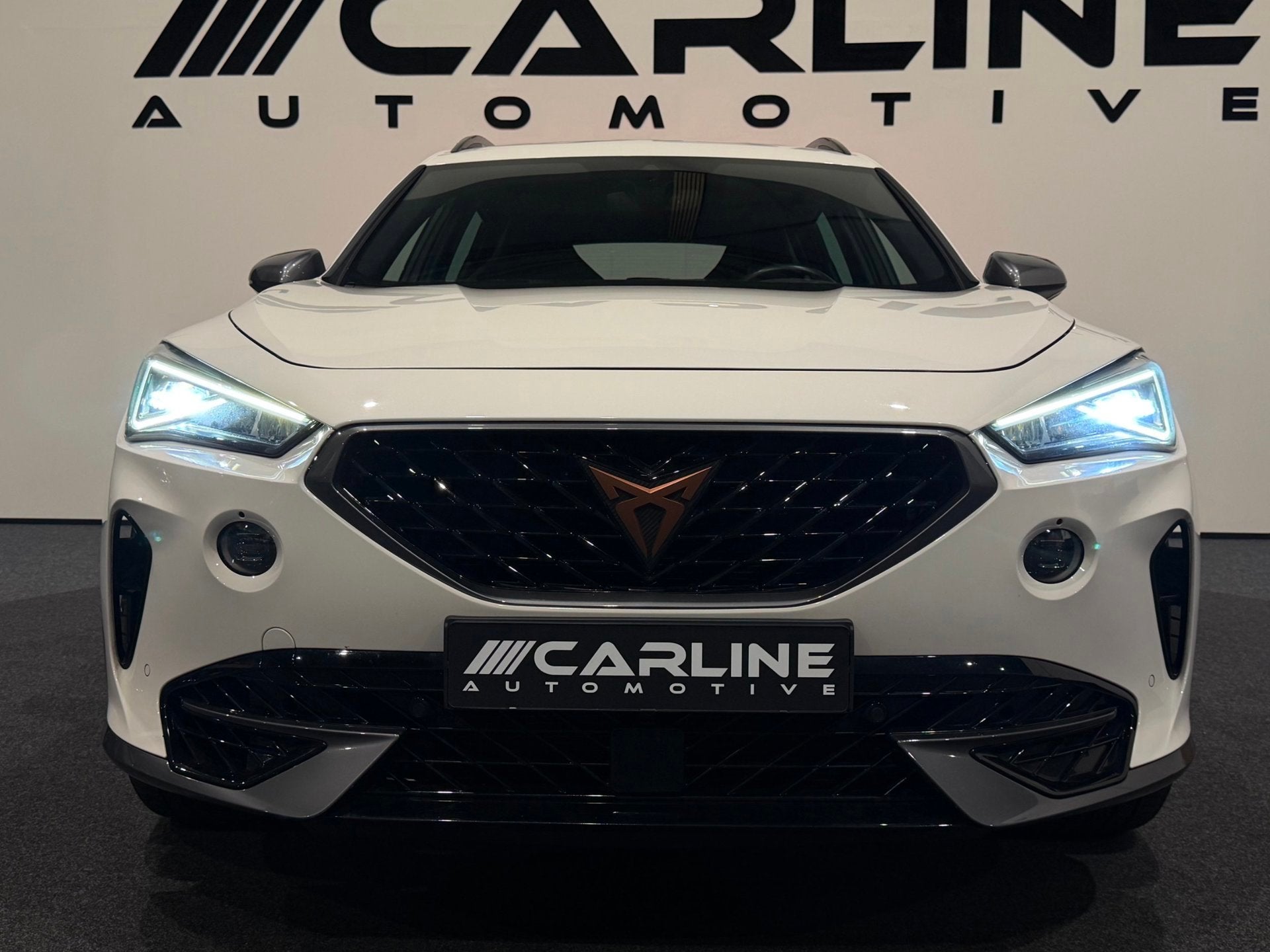 Cupra FORMENTOR 2.0 TSI 4DRIVE 420PK STAGE 1 AUT. VIRTUAL SF, Auto's, Automaat, Dealer onderhouden, 4 cilinders, Wit
