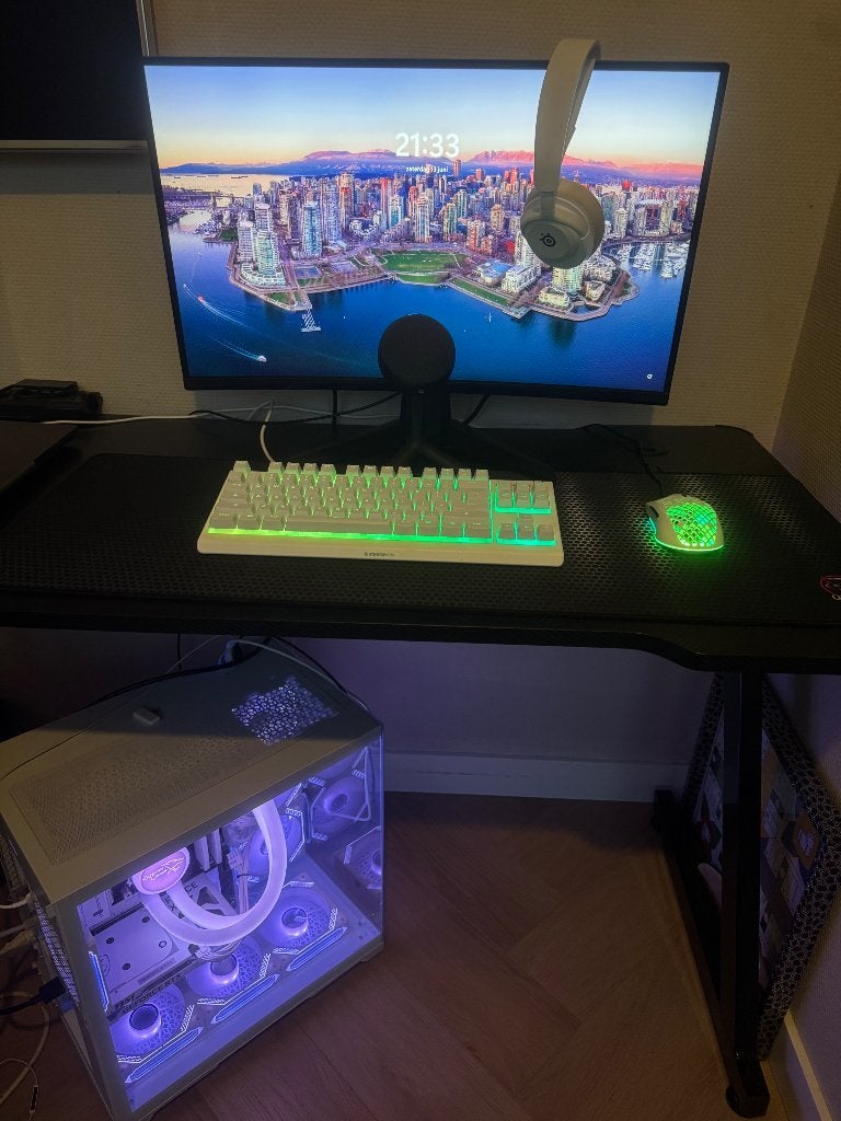 Complete Gaming Setup RTX 5060 + Monitor + Accessoires, Ophalen, Zo goed als nieuw, Gaming, SSD