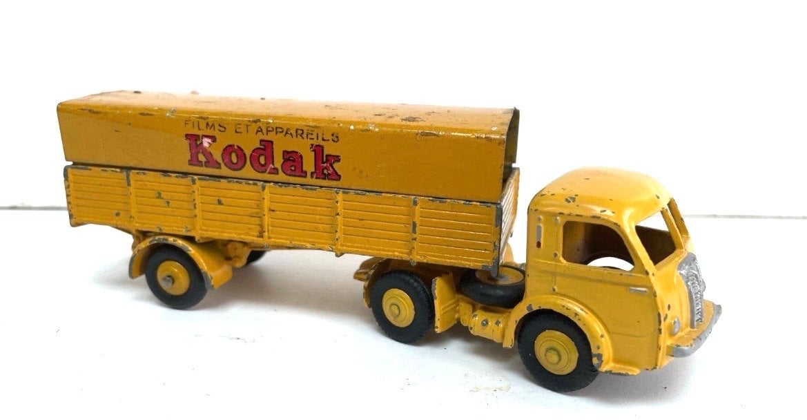 Vintage Dinky Toys Panhard vrachtwagen met Kodak trailer, Ophalen of Verzenden, Gebruikt, Dinky Toys