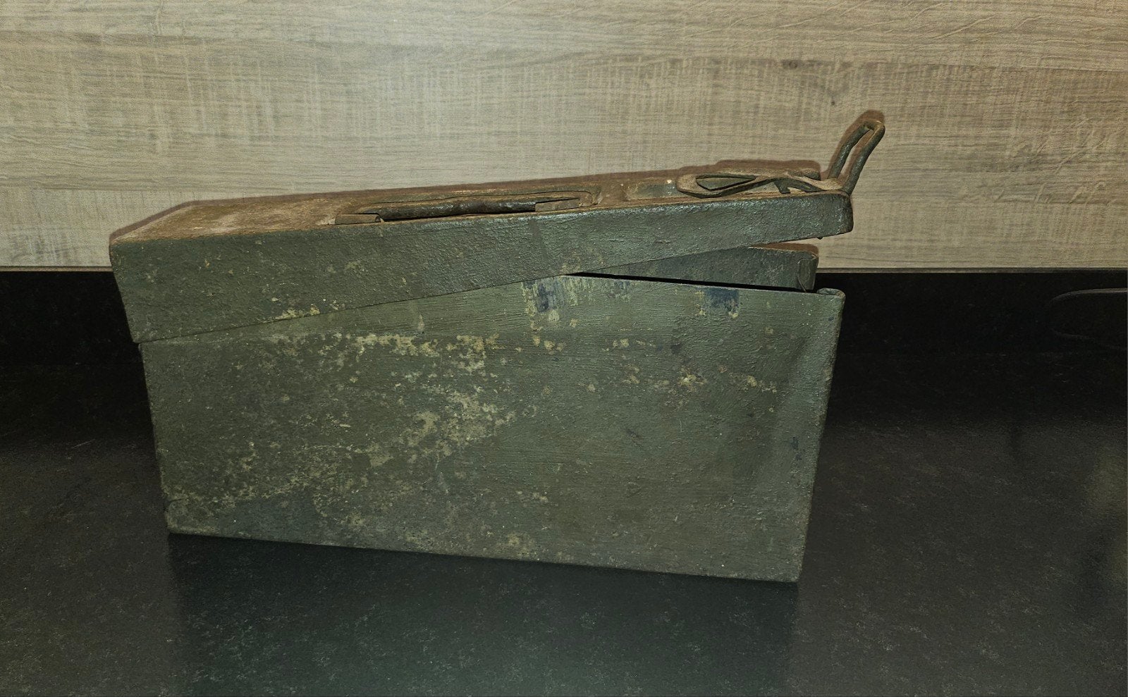 WW2 MG 42/34 munitie kist camo green, Ophalen of Verzenden, Landmacht, Duitsland, Kist of Geocache