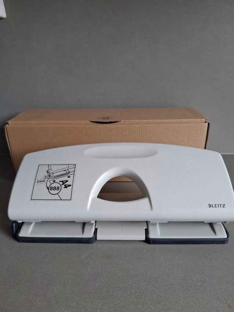 Stevige Leitz A4 perforator - 4 gaats, Ophalen