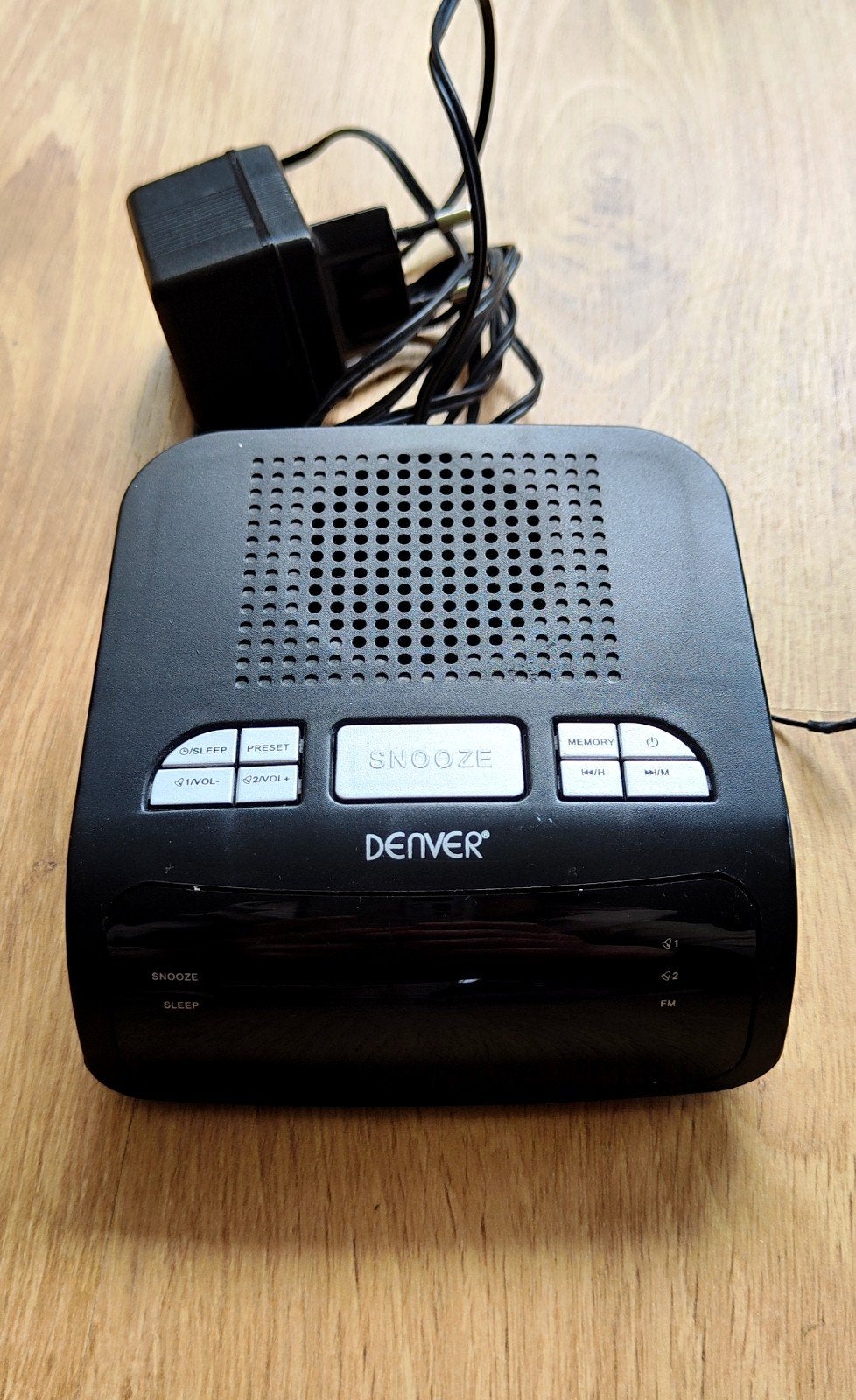 Goedwerkende Wekkerradio Alarm Clock with Radio-Denver, Ophalen of Verzenden