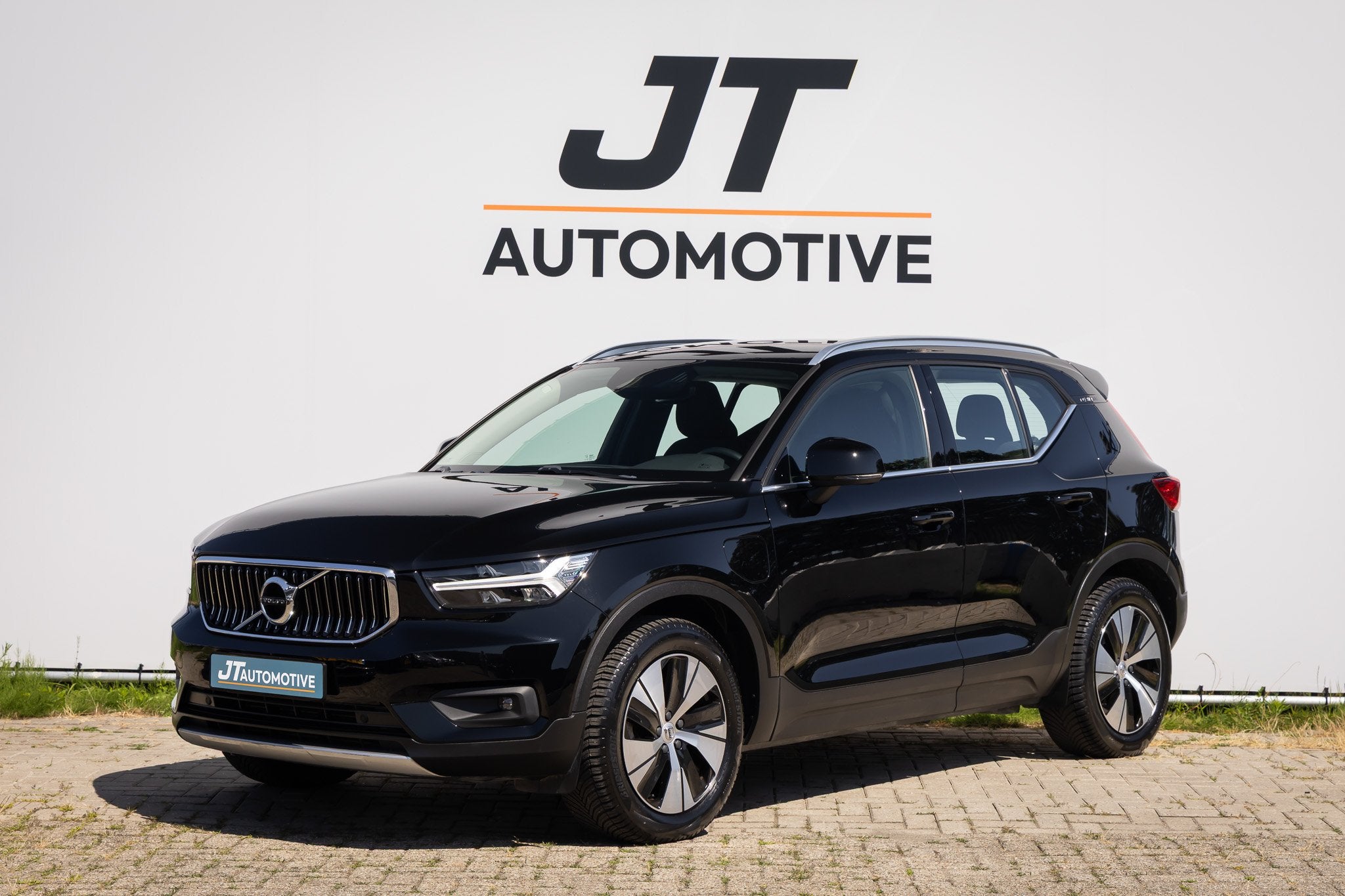 Volvo XC40 Plug in Hyb 1.5 T5 Rech Inscr Exp cruise control, Euro 6, 1712 kg, 179 pk, Zwart