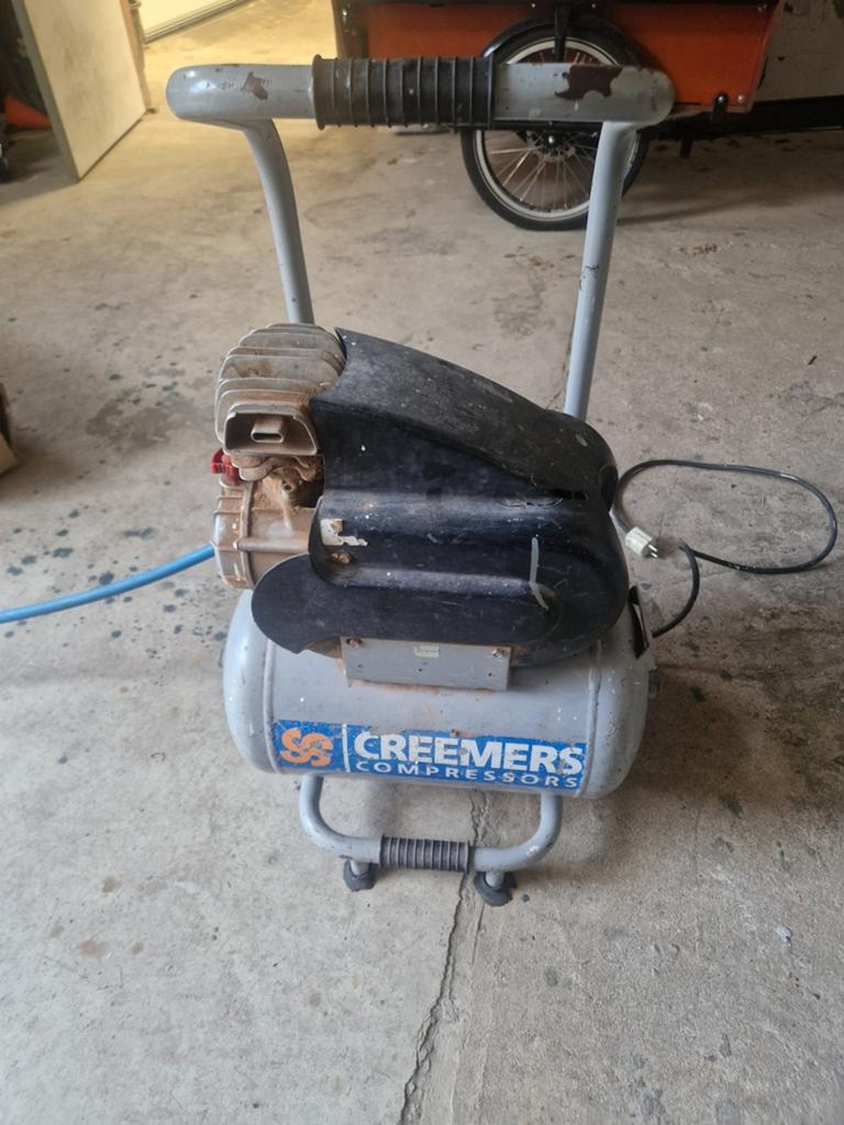 Creemers compressor, 25 tot 100 liter, Ophalen, 200 tot 400 liter/min