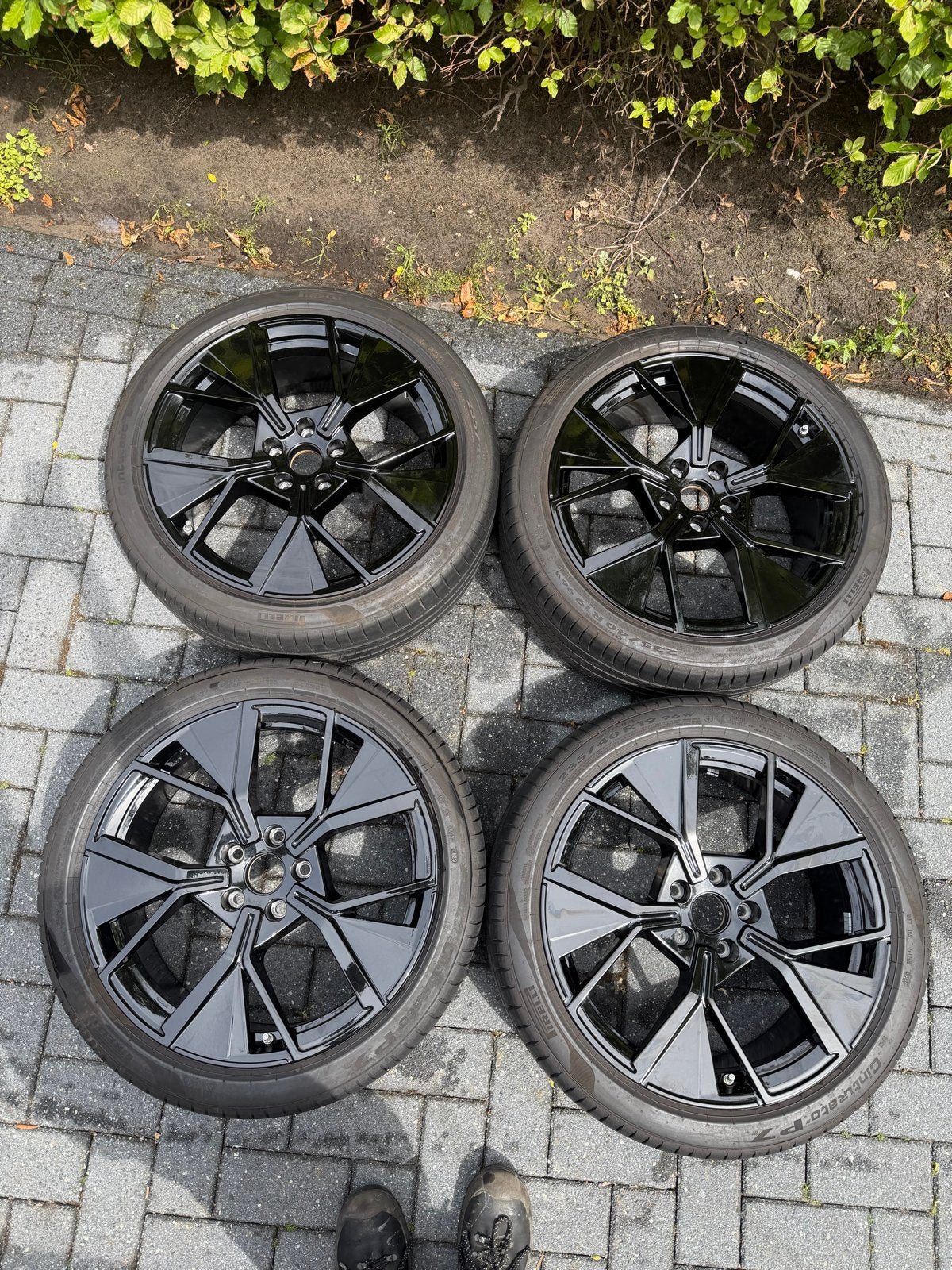 VW 19 inch velgen met Pirelli zomerbanden, Auto-onderdelen, Banden en Velgen, 19 inch, Gebruikt, Banden en Velgen, Ophalen of Verzenden