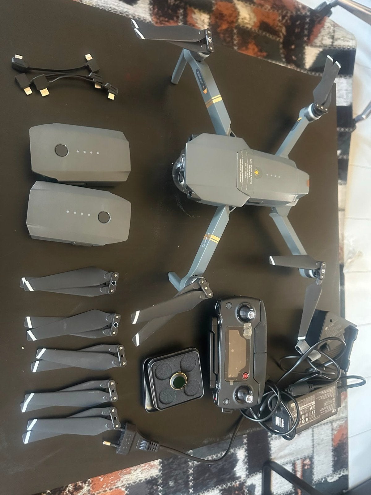 DJI Mavic Pro, 250 tot 900 gram, 30 tot 45 minuten, Cameradrone, 5 tot 10 kilometer