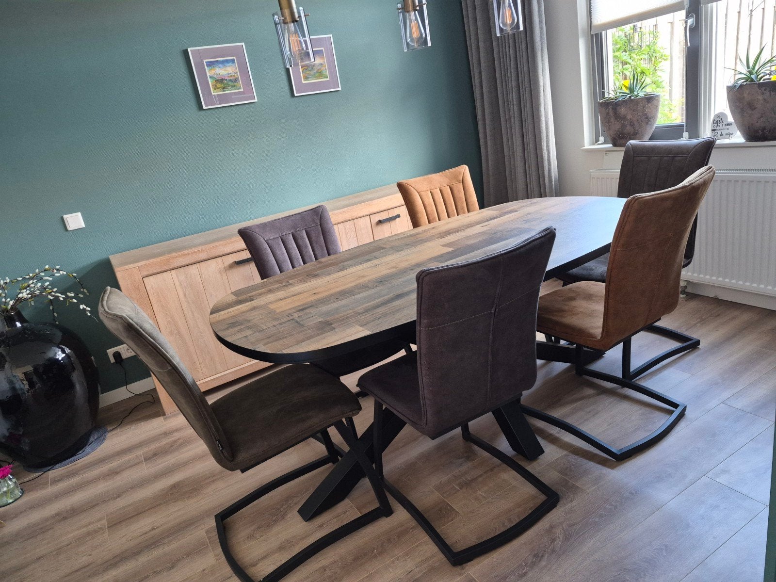 Zo goed als nieuwe eethoek met ovale tafel en 6 stoelen, Huis en Inrichting, Ophalen, Zo goed als nieuw