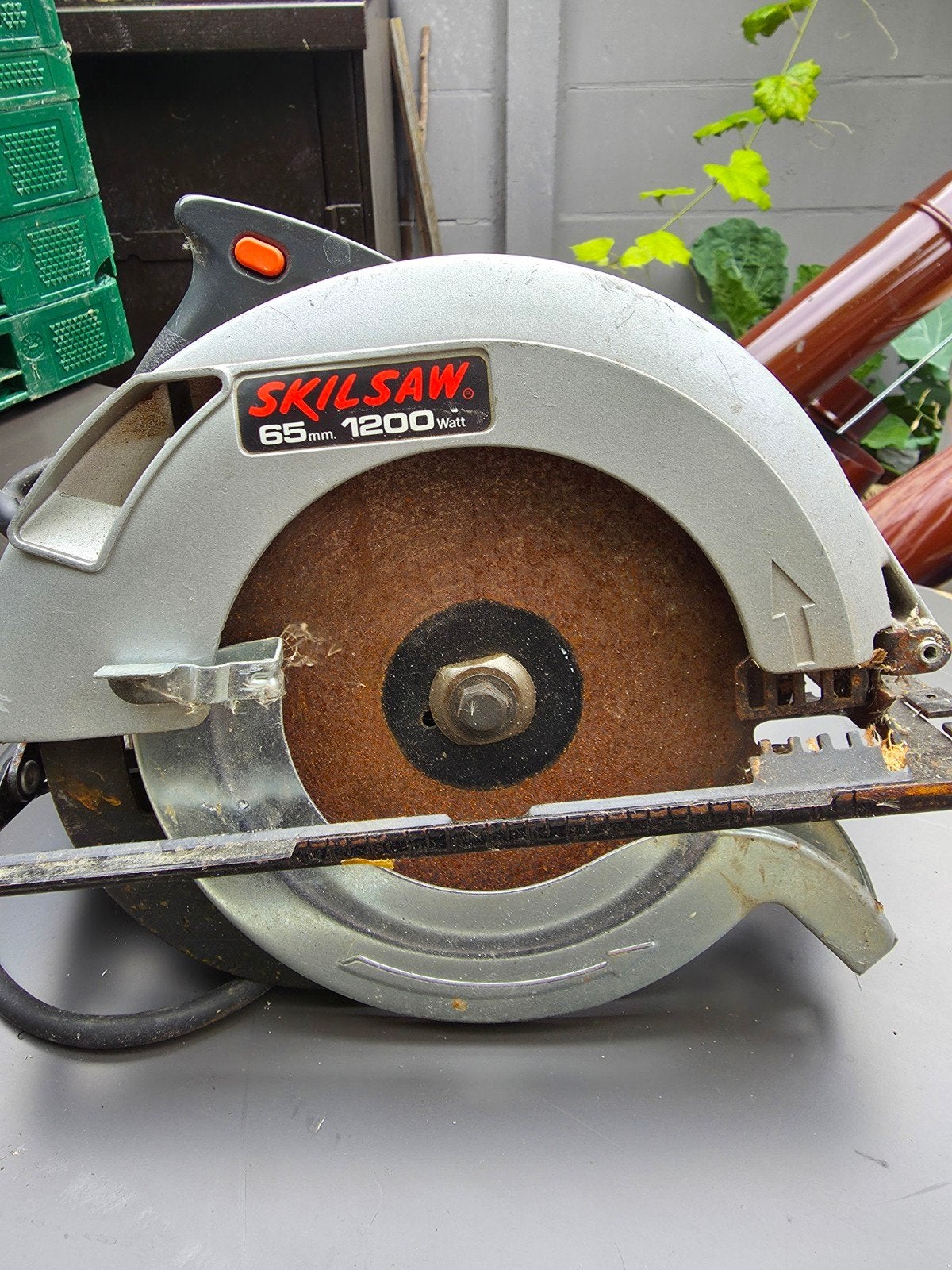 Skil Cirkelzaag 65mm 1200W - Krachtig en Betrouwbaar, Ophalen, Gebruikt, Cirkelzaag, Skil
