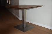 Bert Plantagie design eettafel notenhout 90x90 cm, Huis en Inrichting, Tafels | Eettafels, Ophalen, Modern design, 50 tot 100 cm