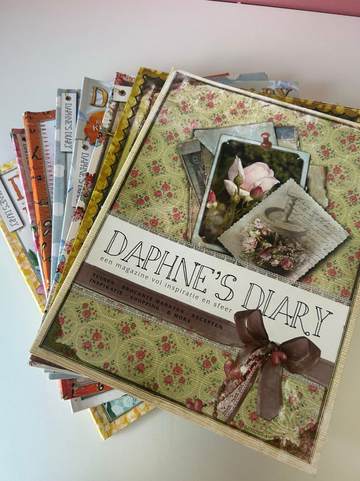 8x Daphne’s Diary magazine diverse jaargangen, Ophalen of Verzenden, Zo goed als nieuw, Damesbladen