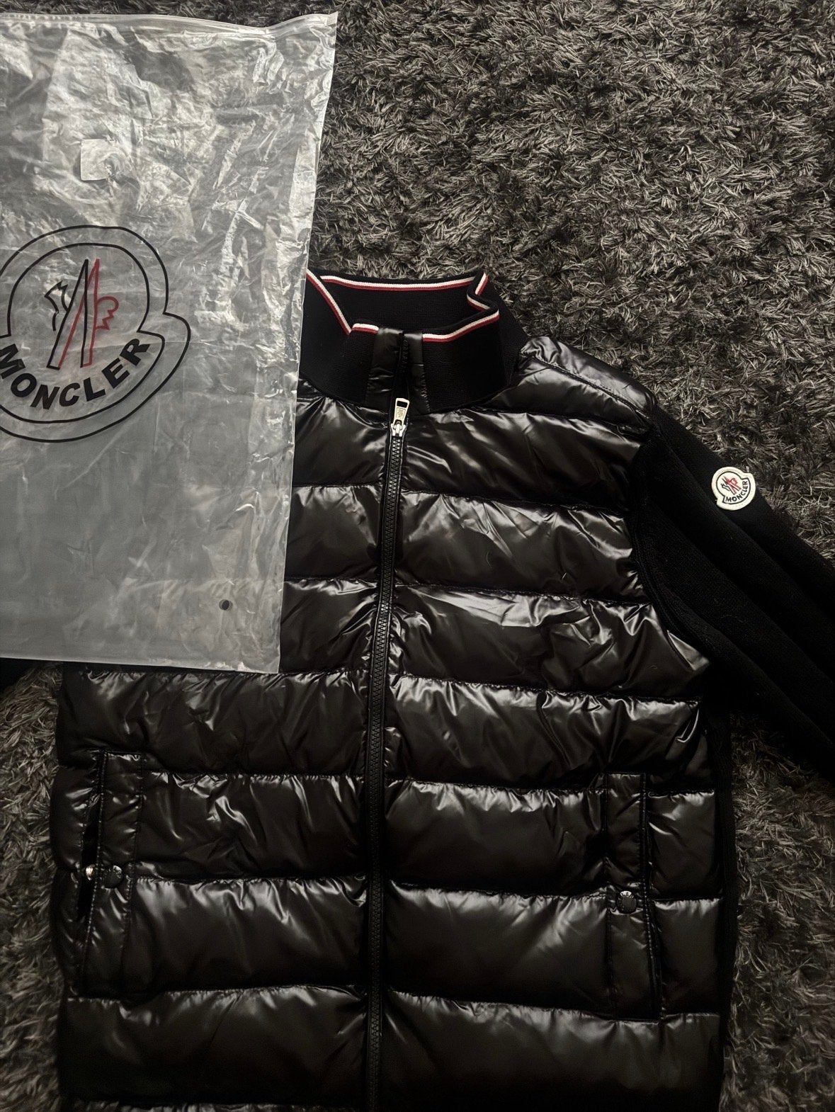 Moncler jas zwart - Zo goed als nieuw, Ophalen of Verzenden, Zo goed als nieuw, Maat 48/50 (M), Zwart