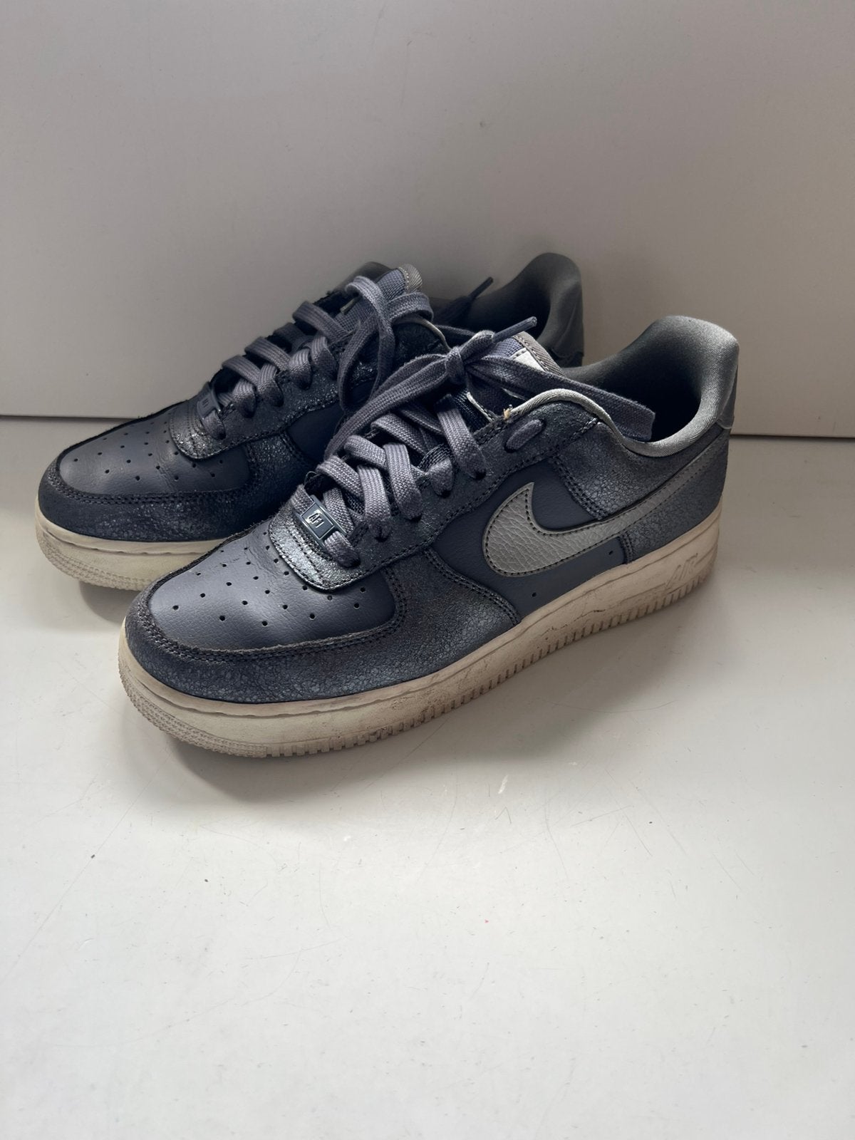 Nike Air Force 1 Low  carbon Grey Silver sneakers 40, Kleding | Dames, Schoenen, Ophalen of Verzenden, Sneakers of Gympen, Grijs