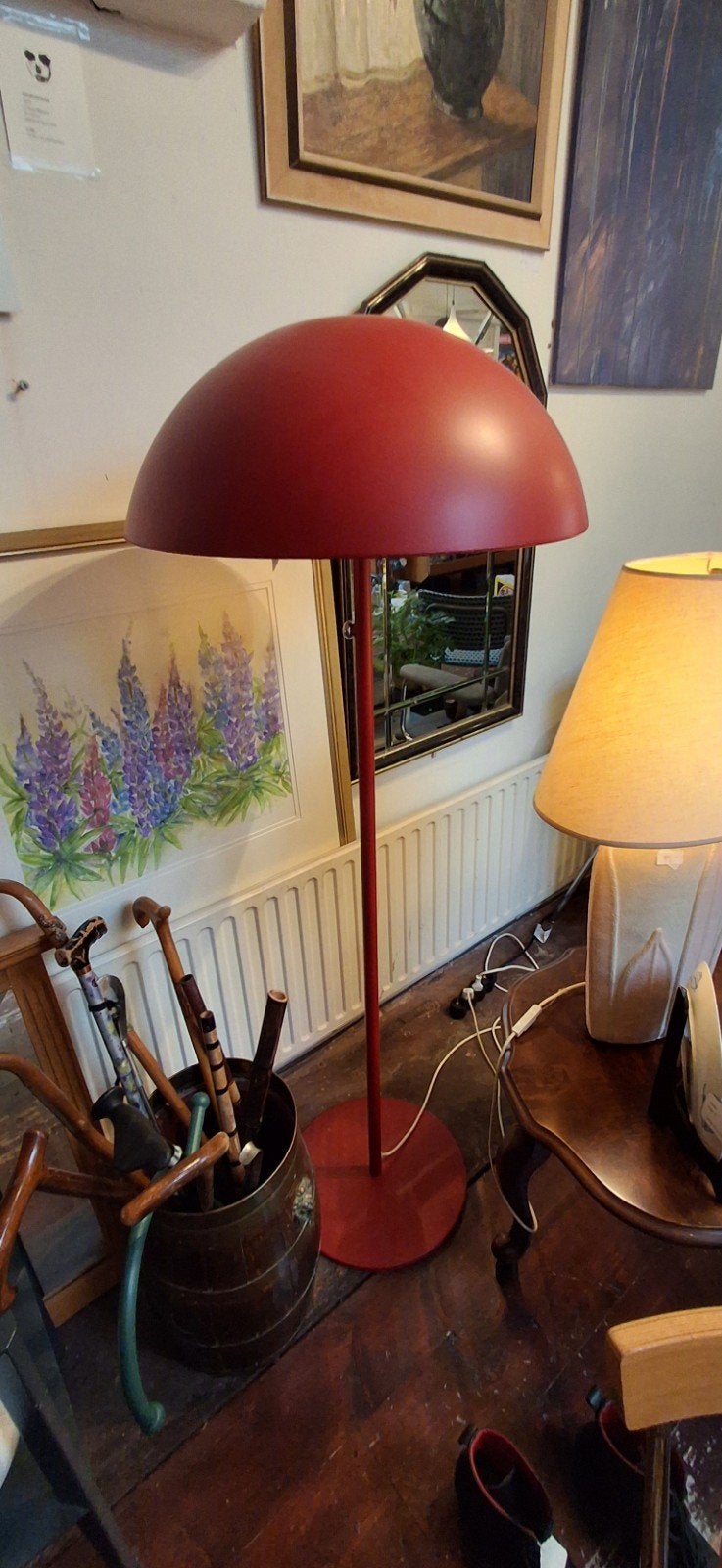 Rode vloerlamp in perfecte conditie, Ophalen, 100 tot 150 cm, Onbekend, Zo goed als nieuw
