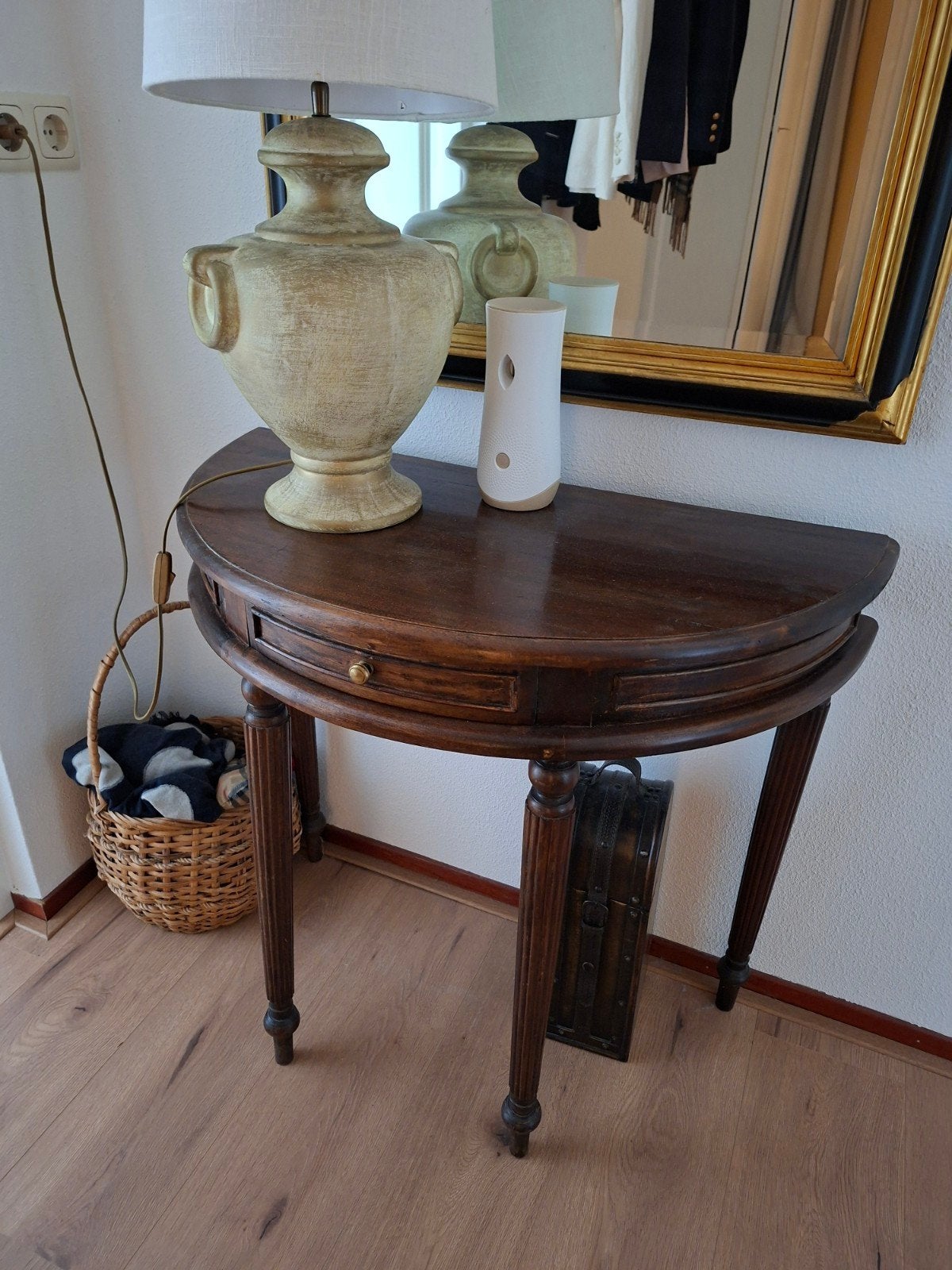 Antieke halfronde sidetable met lade, Antiek en Kunst, Antiek | Meubels | Tafels, Ophalen