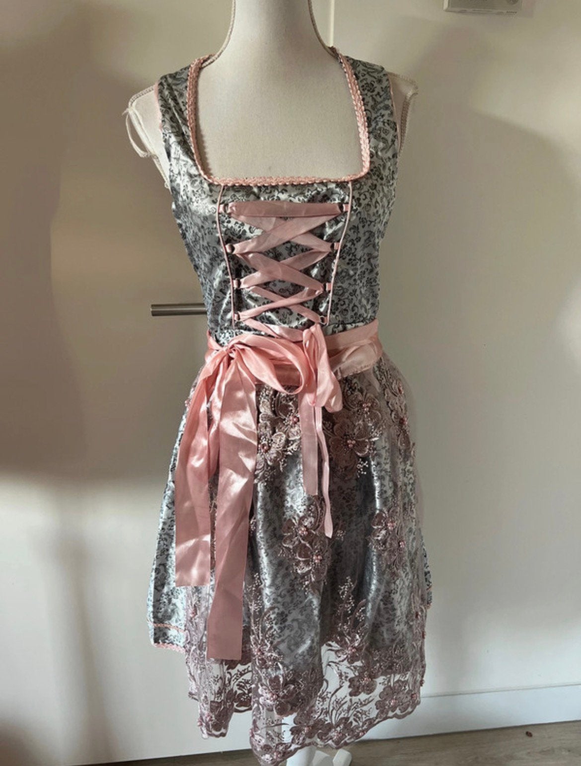 Dirndl oktoberfest Sonthofen s, m, l, xl, xxl, Ophalen of Verzenden, Nieuw, Overige thema's, Kleding