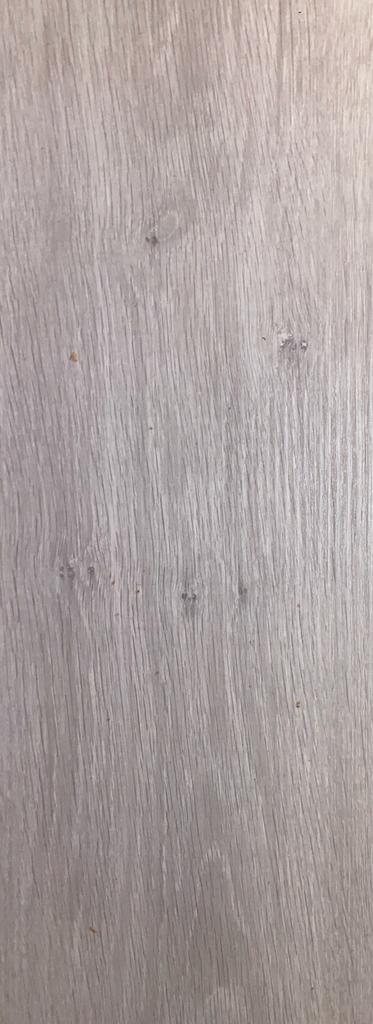 Restant ~ laminaat ~ 2 m2 ~ lichtgrijs eiken, Ophalen