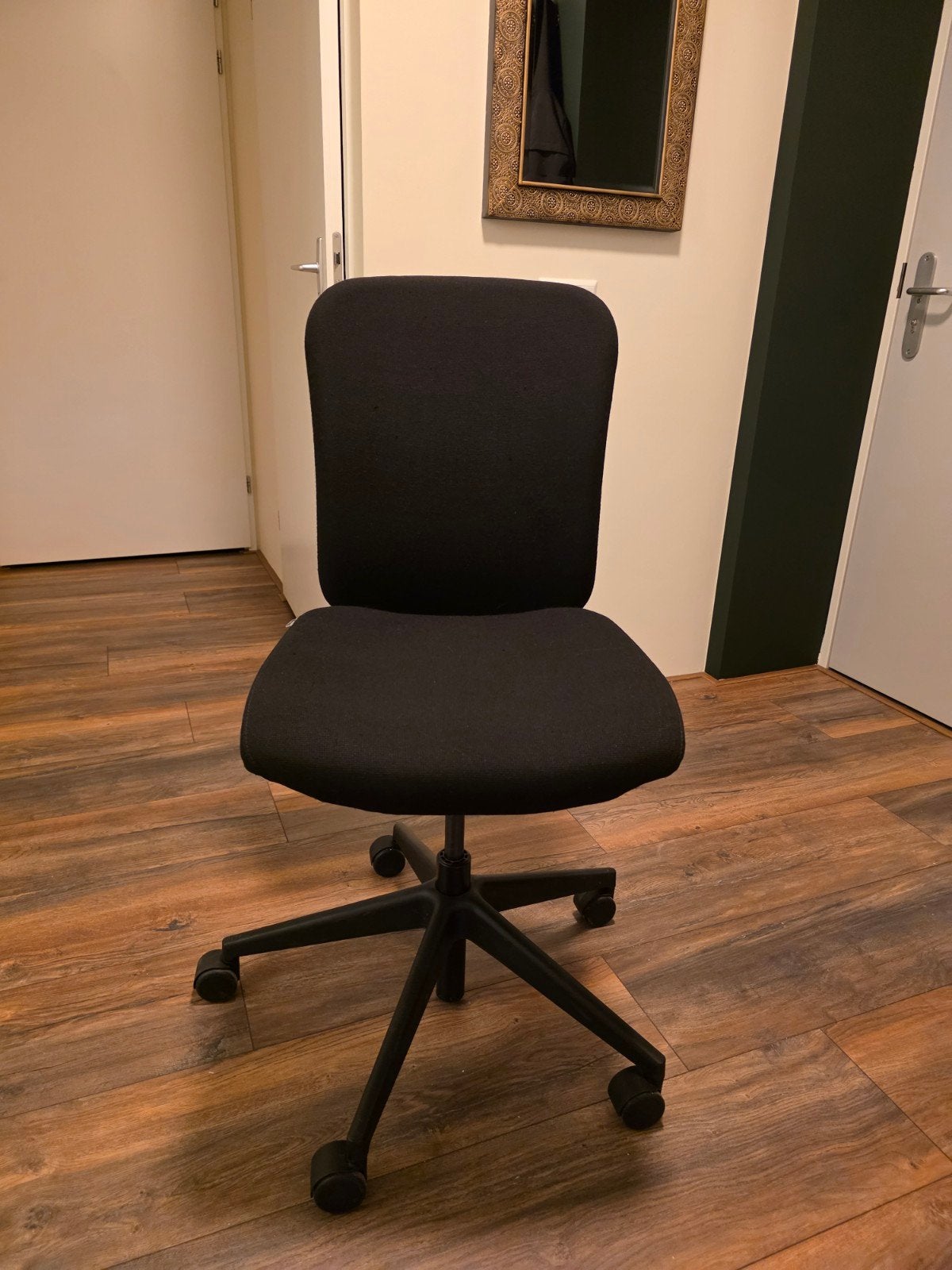 Ahrend 160 Bureaustoel, Ophalen, Gebruikt, Zwart, Bureaustoel