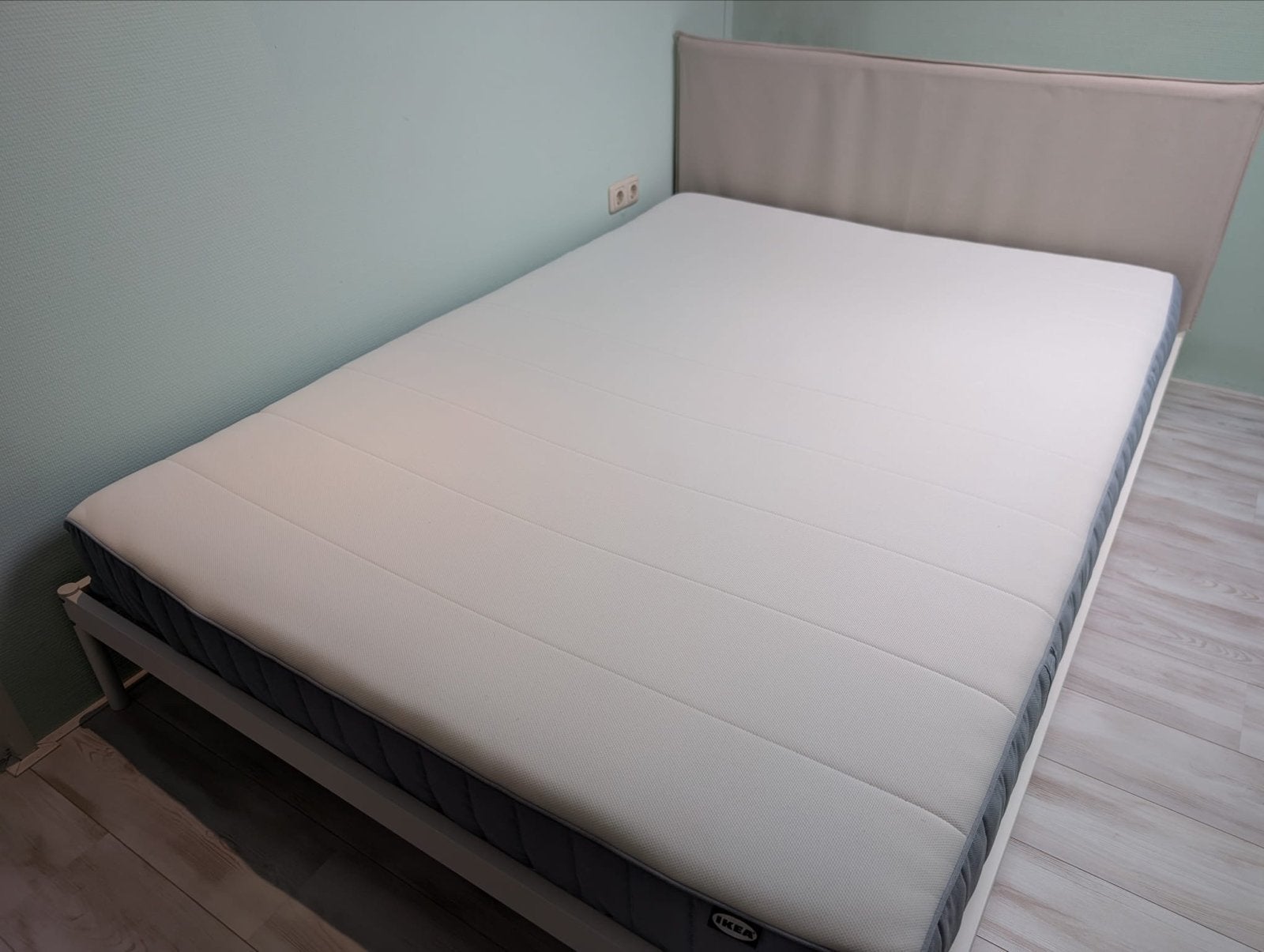 IKEA Matras  Vesteroy 140x200 cm uit kinderkamer zgan, Ophalen, Gebruikt, Tweepersoons, 140 cm