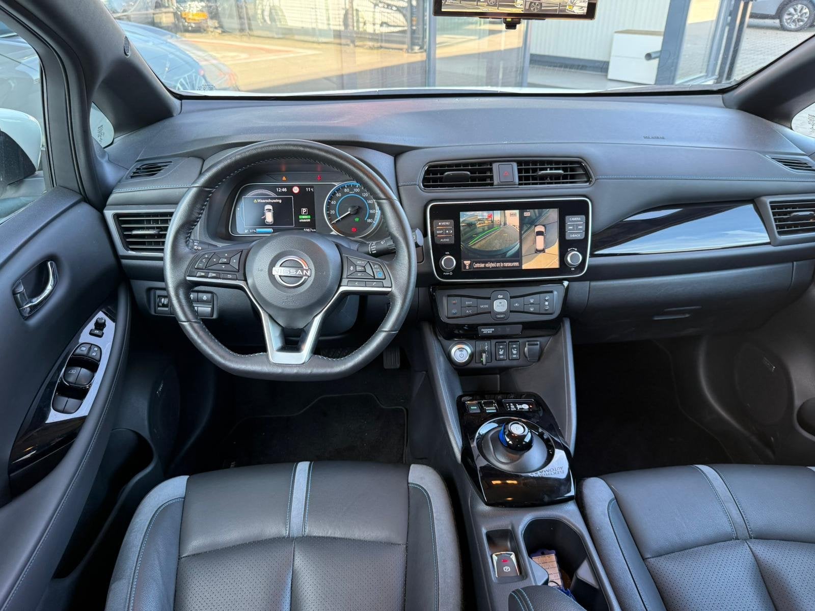 Nissan LEAF Tekna 40 kWh *Netto Deal*, Auto's, Nissan, 12 maanden, Leder en Stof, Wit, Origineel Nederlands