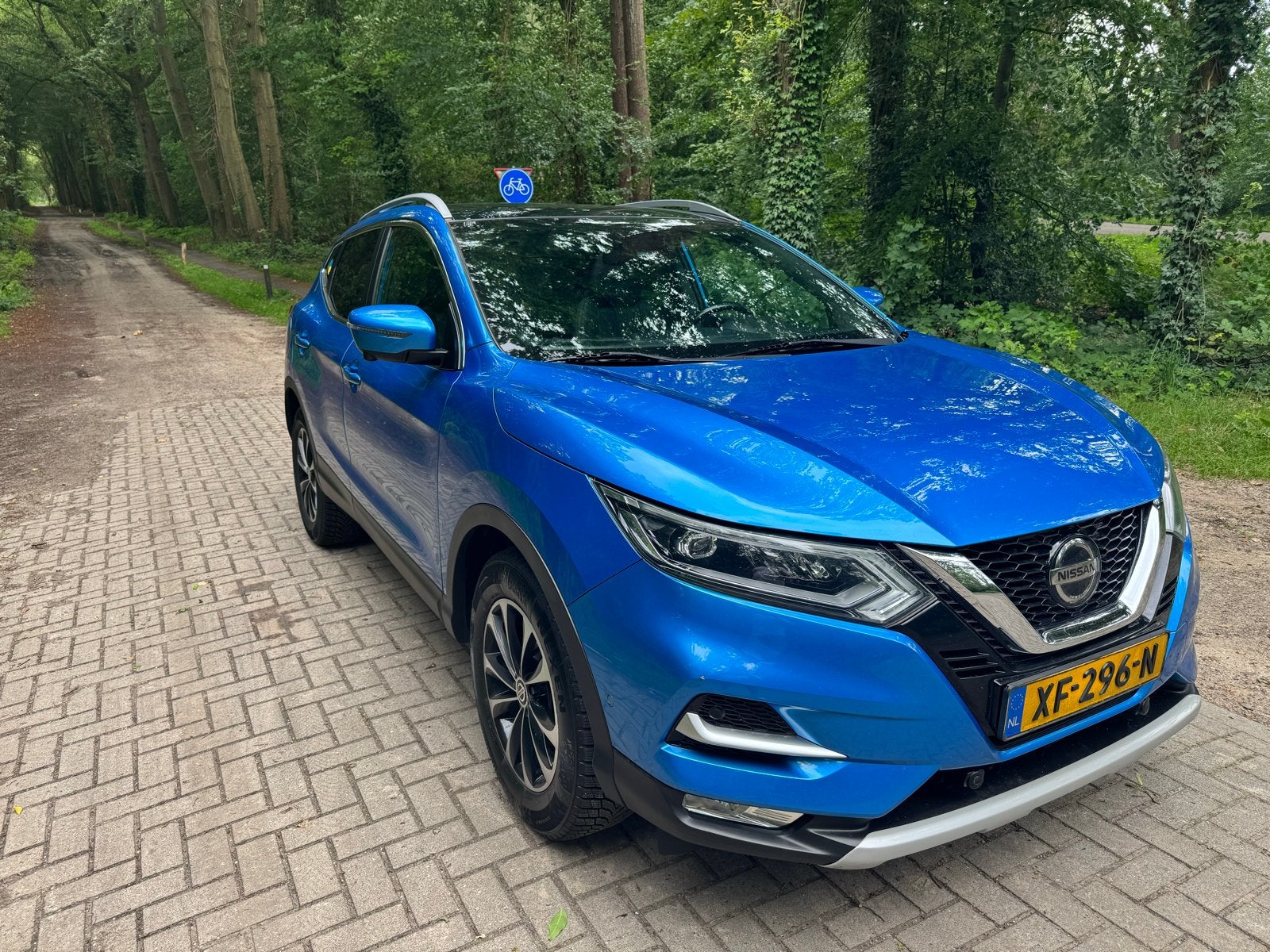 Nissan Qashqai 1.5 dCi 140pk tekna,adap,bose,napa leer,trek, Auto's, Nissan, 730 kg, 4 cilinders, Blauw, Navigatiesysteem