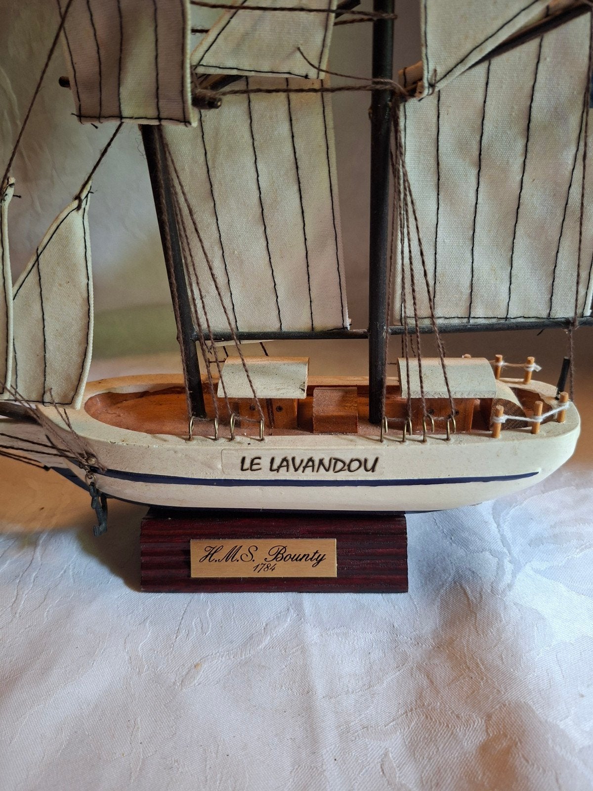 houten modelboot 24 x 20 cm frans ,le lavandou, Verzenden, Zo goed als nieuw, Overige merken
