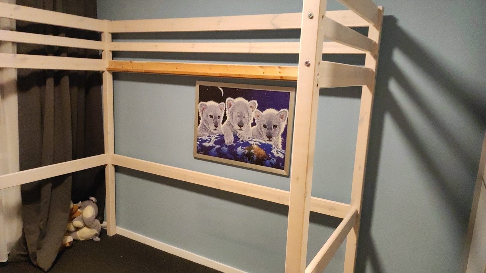 Hoogslaper met bureau, slaapbankje en blauwe kussens, Ophalen, Hoogslaper, Eenpersoons, Zo goed als nieuw