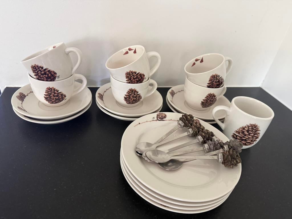 Koffieserviesje dennenappel Jet by ter Steege, Huis en Inrichting, Keuken | Servies, Overige typen, Ophalen of Verzenden, Zo goed als nieuw