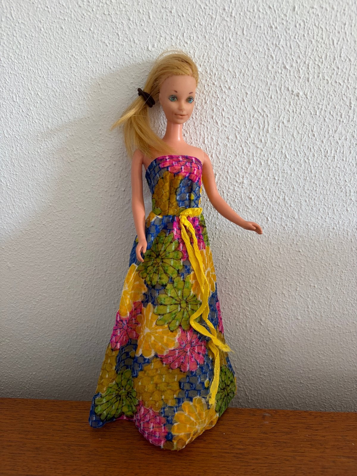 Vintage Mattel Barbie uit de jaren '70 - Bloemenjurk, Verzamelen, Ophalen of Verzenden, Gebruikt, Pop