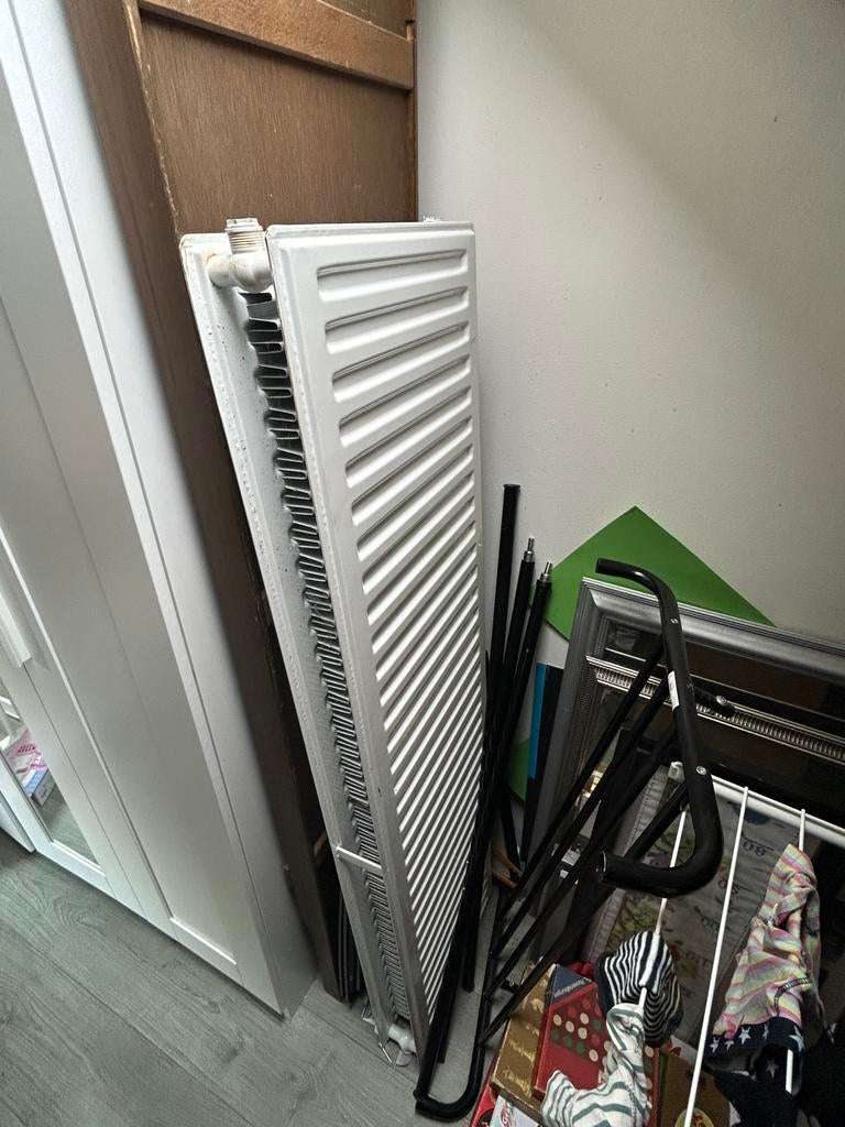 Radiator type T22, Ophalen, 30 tot 80 cm, Gebruikt, Radiator