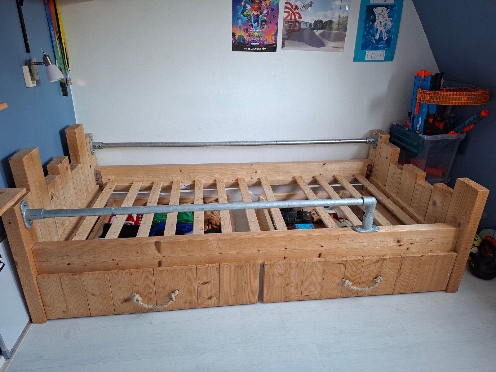 massief houten kinderbed, Ophalen, Gebruikt, 100 cm of meer, Lattenbodem