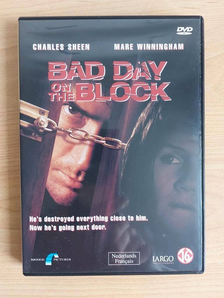 Bad Day on the Block - 1997 Charlie Sheen, Alle leeftijden, Ophalen of Verzenden, Zo goed als nieuw, Actiethriller