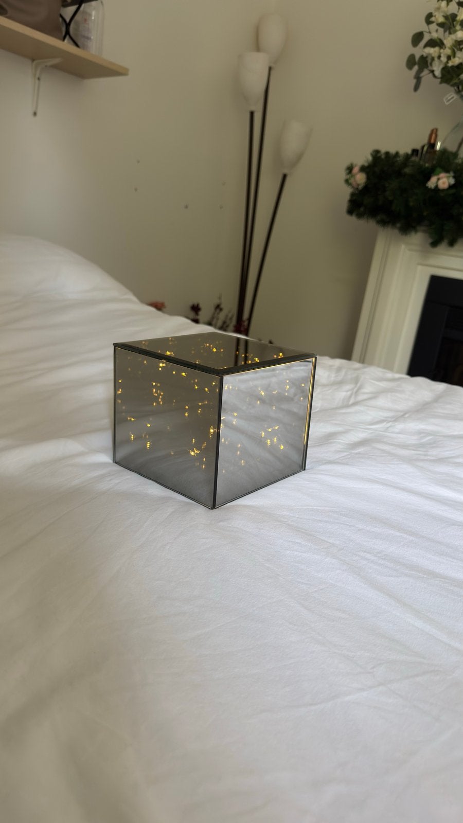 Mirrored glazen LED kubus met sfeervolle verlichting, Overige merken, Nieuw, Overige fittingen, Ophalen of Verzenden