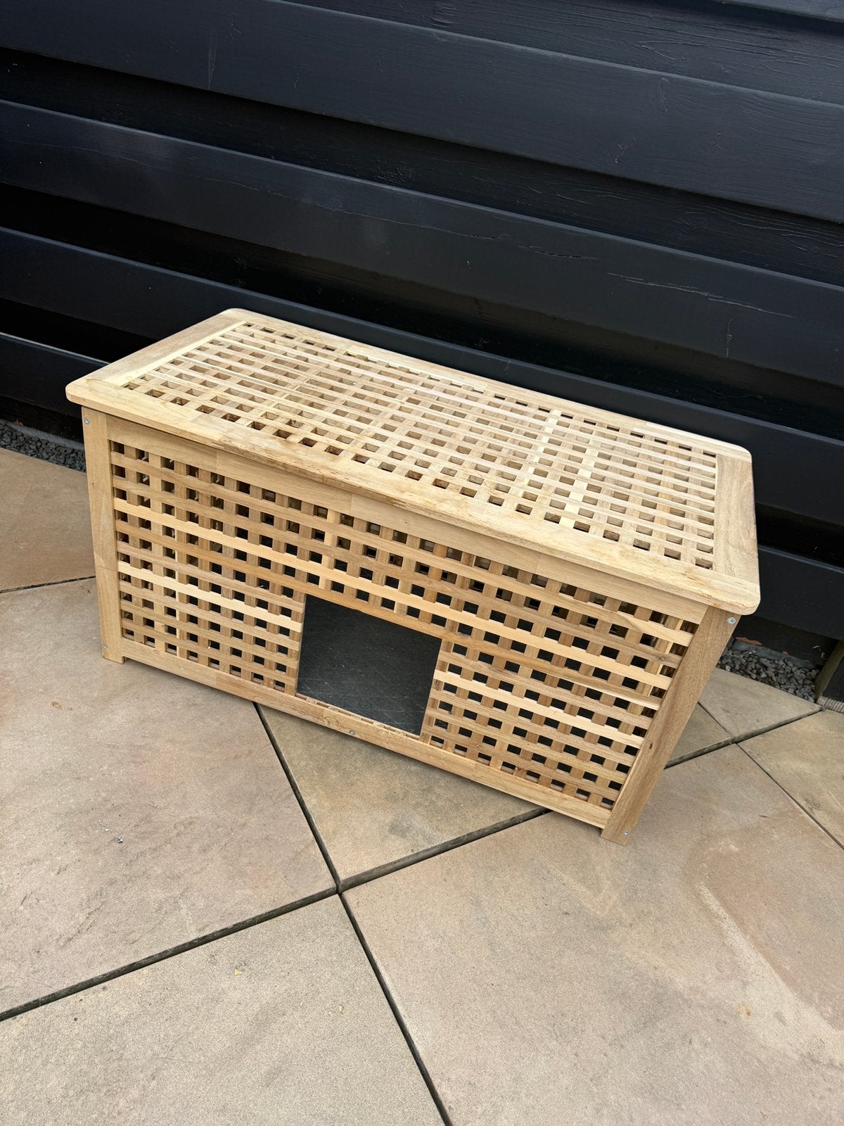 IKEA HOL omgebouwd tot konijnenhuis/schuilhuis voor konijnen, Ophalen, Zo goed als nieuw