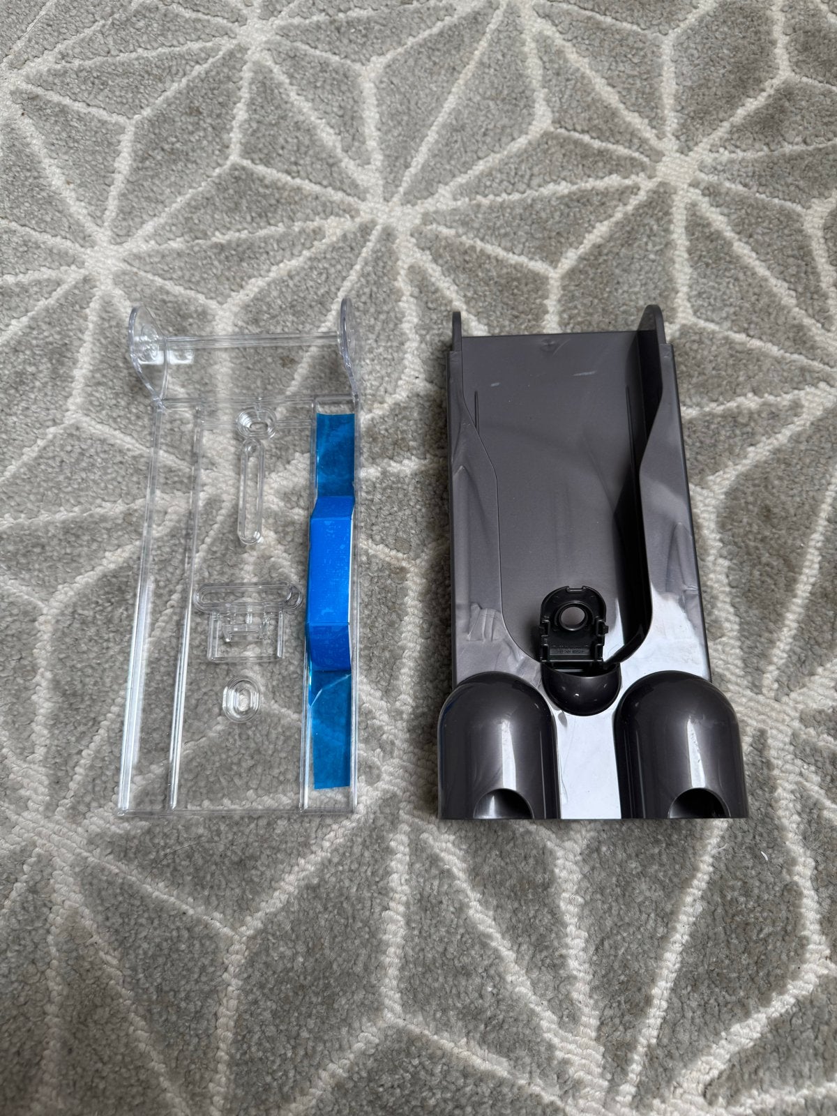 Dyson V10/V11 wandhouder en accessoires houder, Ophalen, Inclusief accessoires, Gebruikt, Dyson