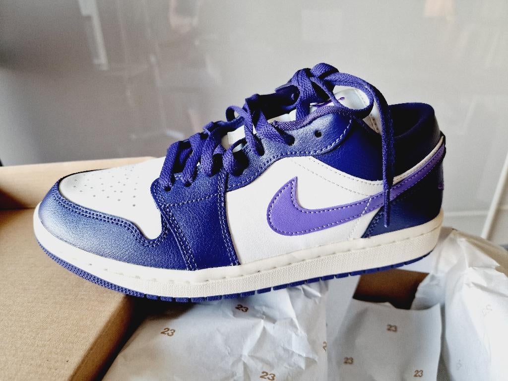 Nike Air Jordan Women's 1 Low "Sky J Purple", Overige kleuren, Nike, Ophalen of Verzenden, Sneakers of Gympen