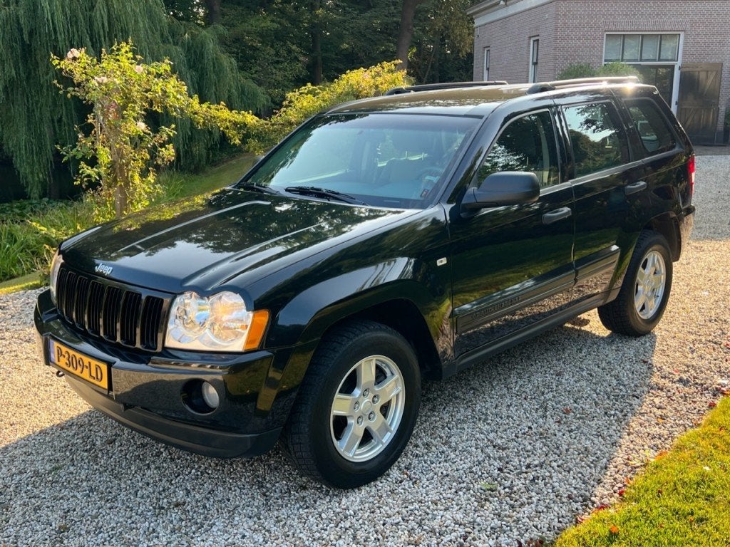 Jeep GRAND CHEROKEE 4.7 V8 LAREDO 4x4 Automaat 3500kg TREKHA, Automaat, 232 pk, Gebruikt, 8 cilinders