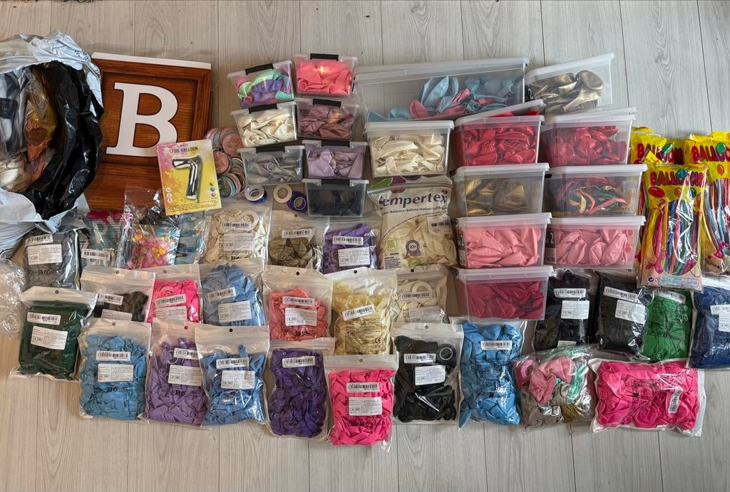 *MEGA DEAL* Grote partij ballonnen en feestartikelen, Hobby en Vrije tijd, Knutselen, Zo goed als nieuw, Ophalen of Verzenden
