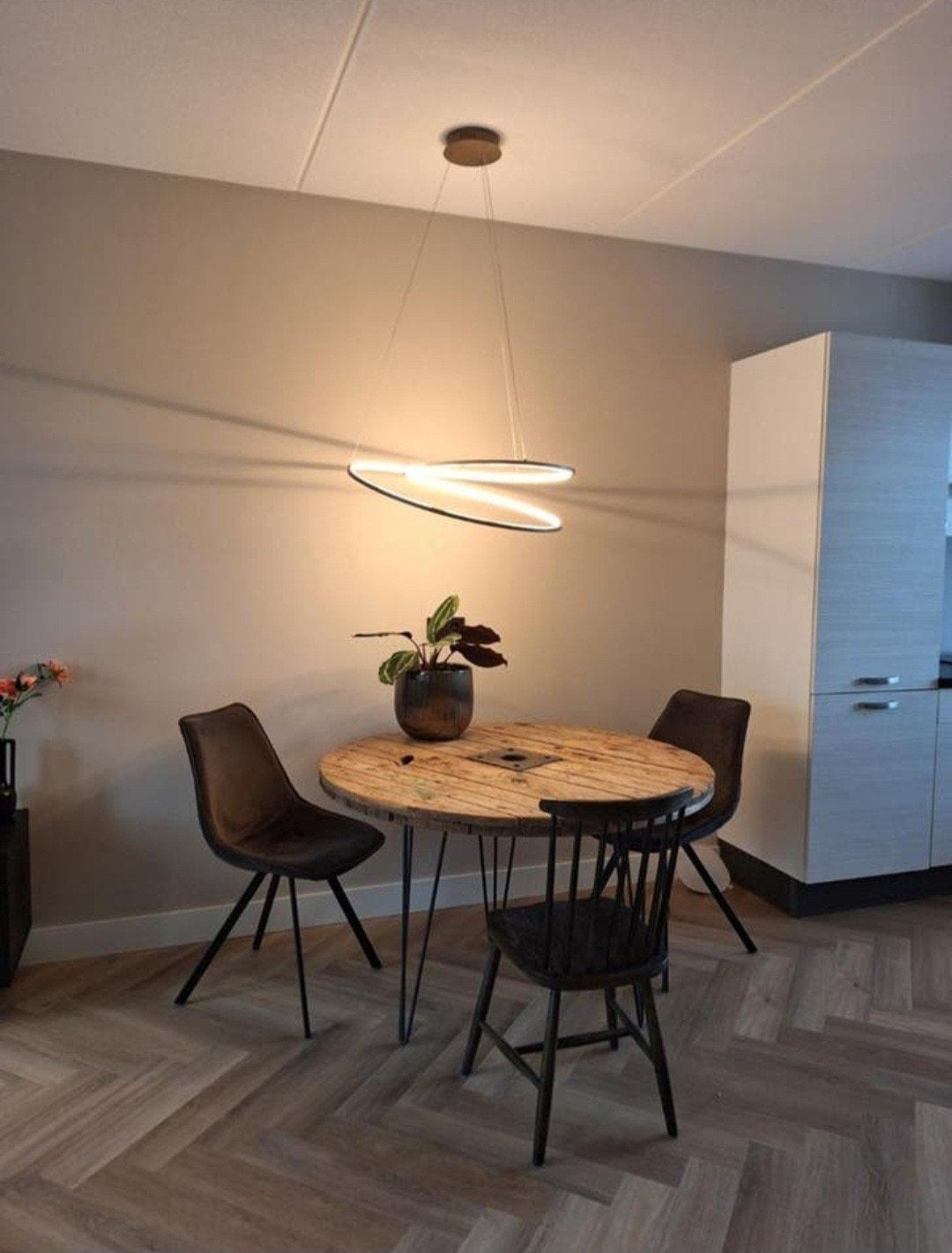 Unieke ronde eettafel van kabelhaspel 120, Huis en Inrichting, Gebruikt, Rond, Vier personen, Ophalen