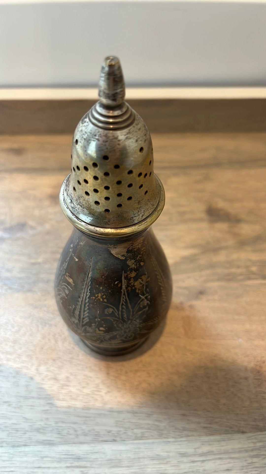 Antieke zilverkleurige strooier met gravures, 16 cm, Ophalen of Verzenden