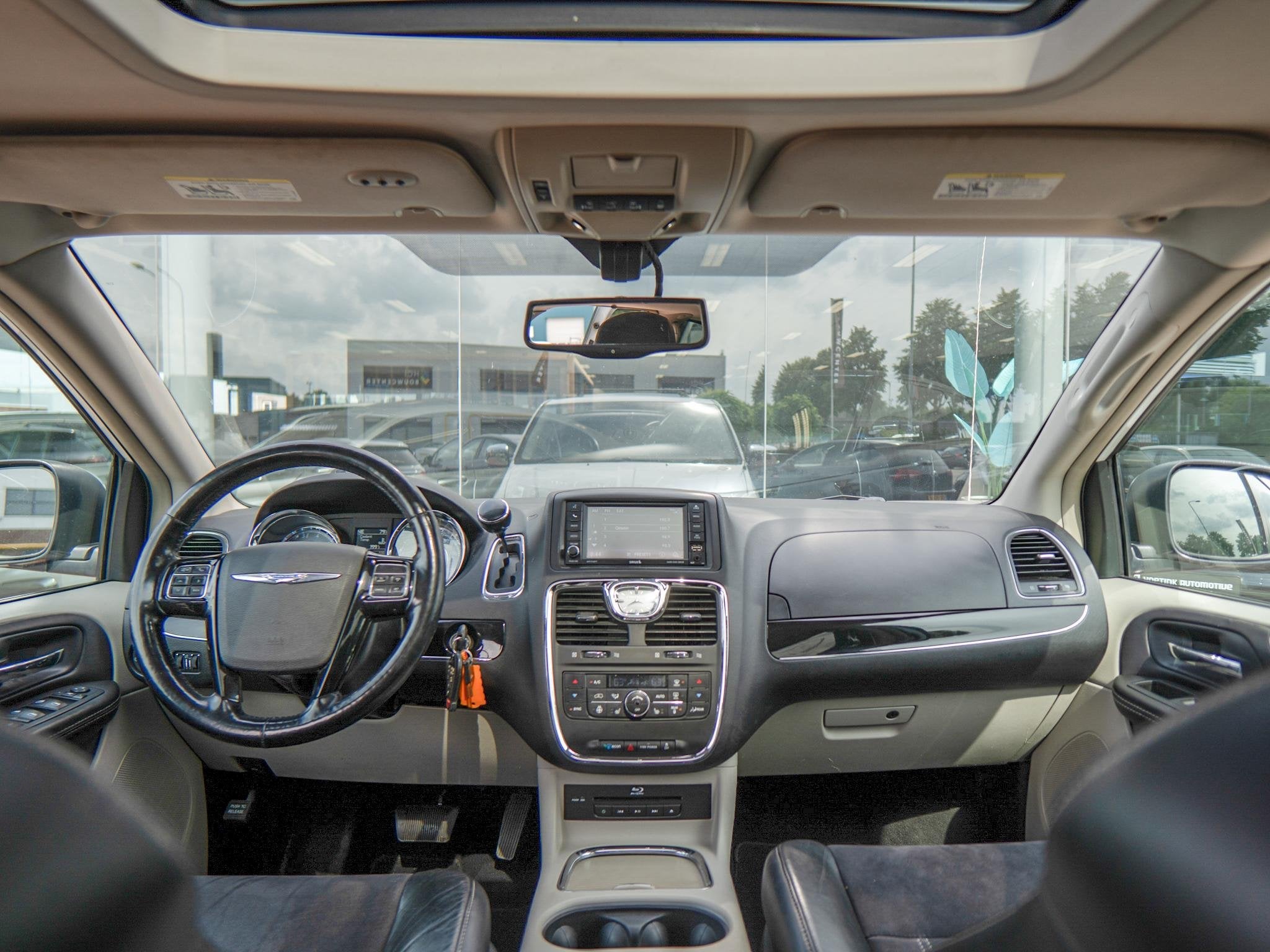 Chrysler Town & Country 3.6 V6 | 7 persoons | Schuifdak | El, Auto's, Chrysler, Euro 5, Gebruikt, 287 pk, Wit