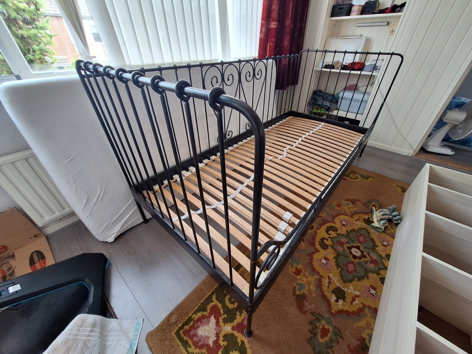 Stalen eenpersoonsbed met matras, Ophalen, Gebruikt, Eenpersoons, Metaal