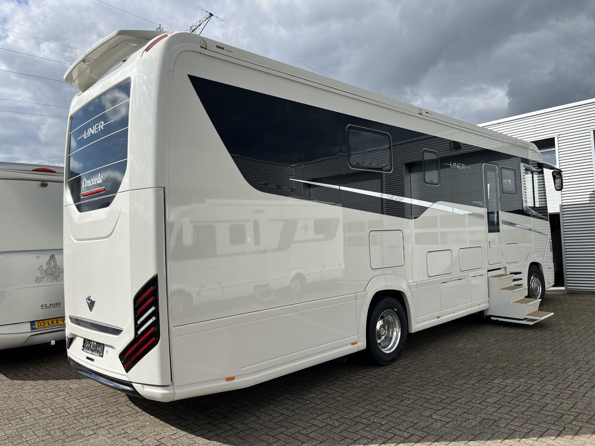 Concorde Liner 1090 GIO 430pk Actros + Audi TT Garage, Concorde, 10 meter en meer, Galliersweg 39
5349AT  OSS, NL, Diesel