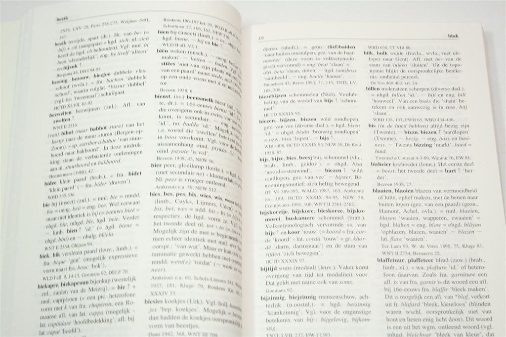 Etymologisch Dialectwoordenboek — Weijnen, Naslagwerk, Boeken, Ophalen of Verzenden, Gelezen, Van Dale, Nederlands