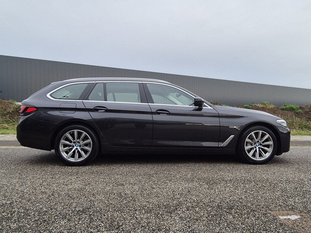 BMW 5 Serie Touring 530e Business E plus Hybrid. Elektrische, 1998 cc, Achterwielaandrijving, Gebruikt, 4 cilinders