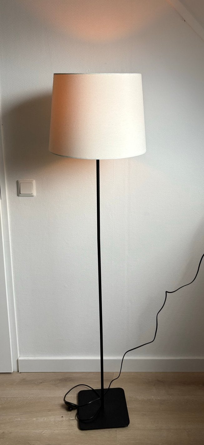 IKEA Hemma Vloerlamp met stoffen kap - Excl. lichtbron, Huis en Inrichting, Ophalen, Gebruikt, Metaal, 150 tot 200 cm